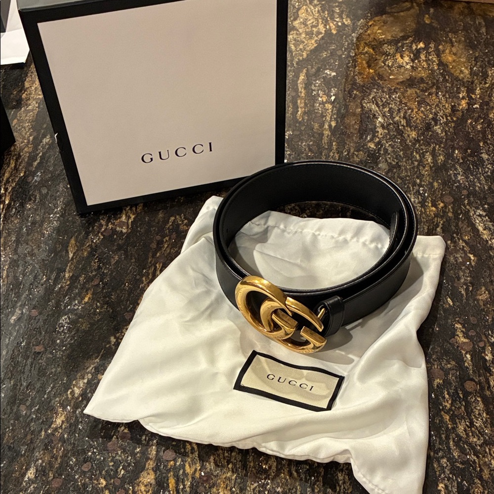 Gucci Black Leather Belt with Gold GG Buckle